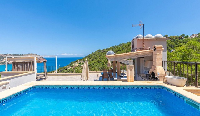 Beach front home in Canyamel