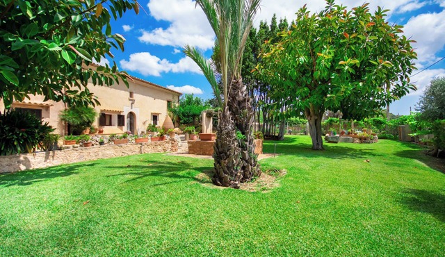 Beautiful 40 sqm apartment on a modernized finca with a 10 x 5 pool
