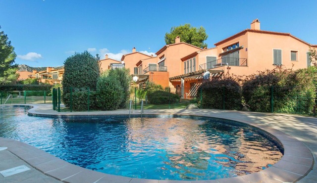 Beautiful apartment for 6 people with pool, A/C, TV, terrace and panoramic view