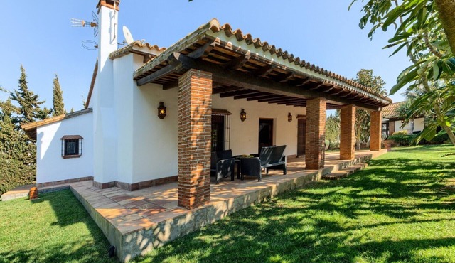 Beautiful Cortijo El Olivo House, next to the pool - 3 Bedrooms