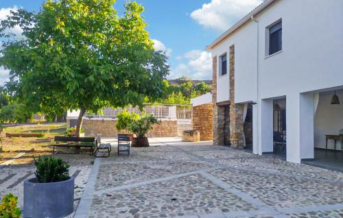 Beautiful Home In Alcala La Real