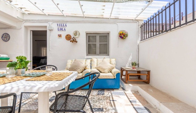 Beautiful private villa for 7 people with A/C, WIFI, TV and pets allowed