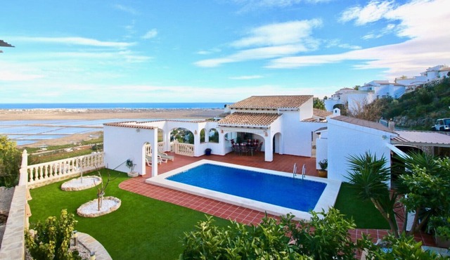Beautiful Villa with garden and pool Monte Pego SK