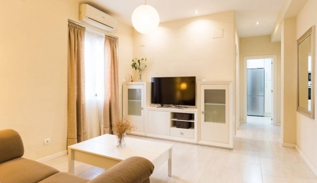 Bright 3-bedroom apartment in the heart of Málaga