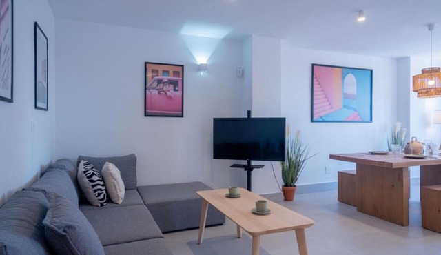 Bright Apartment with views 3 Bedrooms 2 Bathrooms