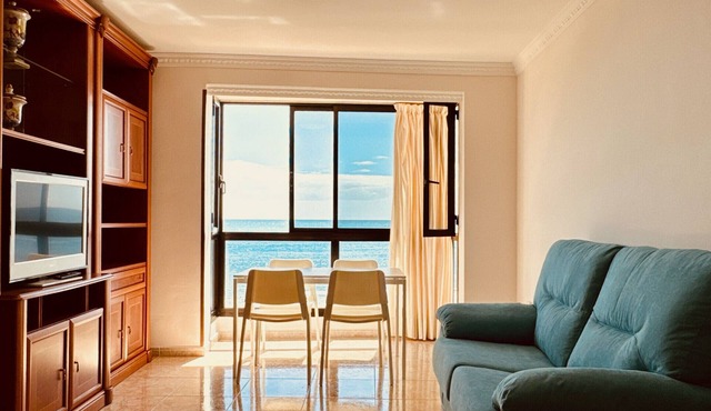 Bright Sun House with Sea Views