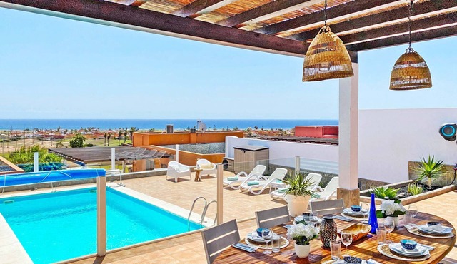 Caleta Blanca - Three Bedroom Villa, Sleeps 6