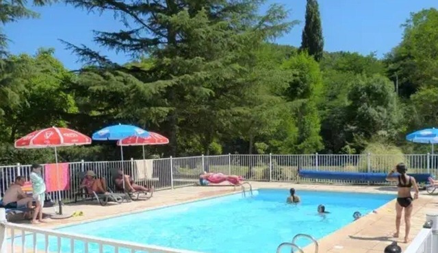 Camping 3 étoiles - Piscine - ccbgacf