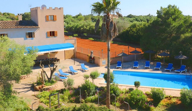 Can Palea 407 finca with private pool with garden, terrace, barbecue and WiFi