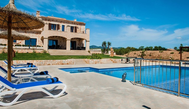 Can Vadell – Rural House with Pool and Garden in Mallorca