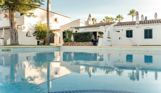 Can Xala - Flat with a swimming pool near the sea