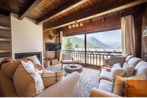 Casa Catania-Acogedora casa con impresionantes vistas-Fibra Optica-5 TV-Aire ACondicionado