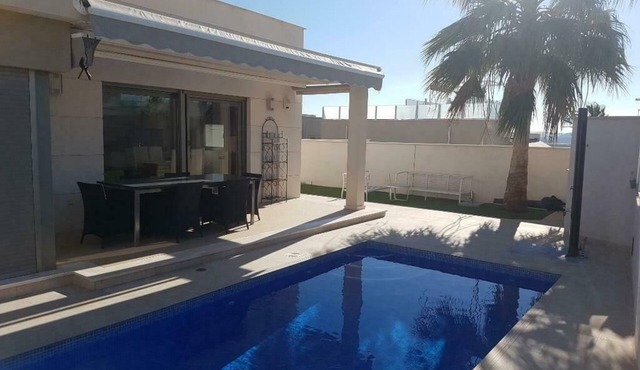 Casa CasLin - Ground floor villa with private pool