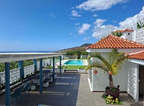 Casa Nine con piscina Vacacional La Palma