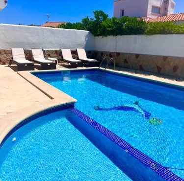 Chalets con piscinas privadas junto al mar
