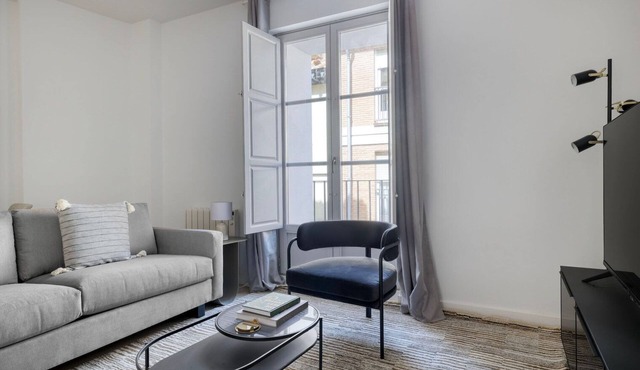 Chic Malasaña 1BR w/Elevator, nr Shopping, by Blueground