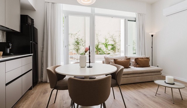 Comfort, design and a terrace facing the Turia Gardens in Valencia