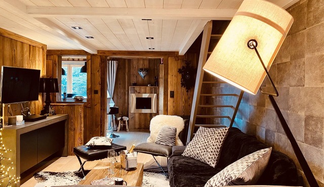 COQUET CHALET 2 PAS DES PISTES ET COMMERCES AUX ANGLES-8 PERS-Parking