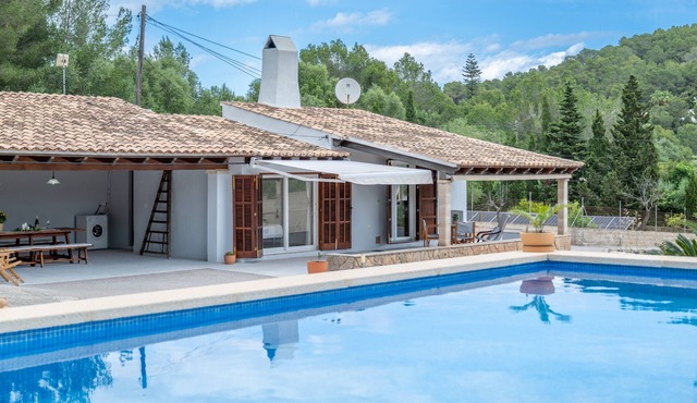 Cottage 'Son Bessó' with Private Pool, Wi-Fi and Air Conditioning