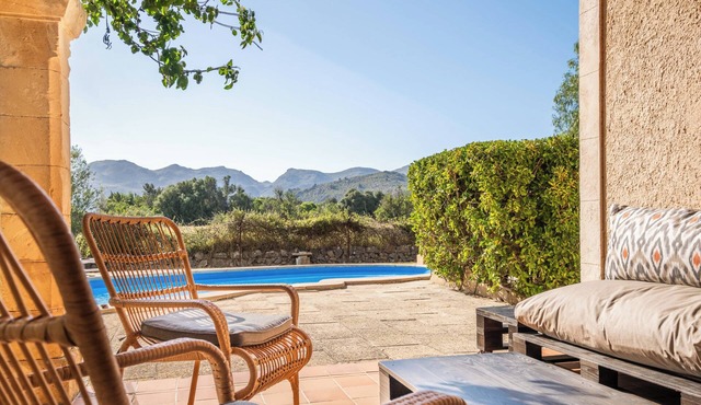 Country house, 2800Sq.Ft. with pool, Wifi, bbq, terraces, garden, 8+ pp