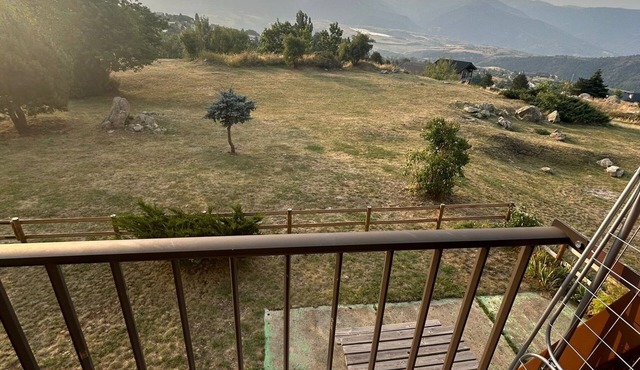 Cozy Apartment with Mountain View, Balcony & Free Parking