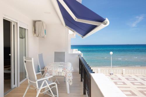 Cozy Sea View Flat