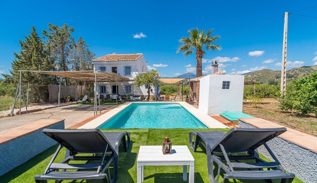 Cubo's Lorente Rural House/Private pool/BBQ/Terrace/Free Wi-Fi