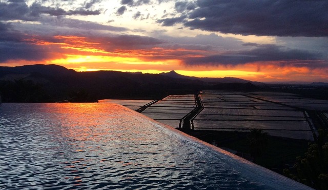 DENIA Villa 4 or 6 pers. infinity pool, spectacular mountain and sea views,