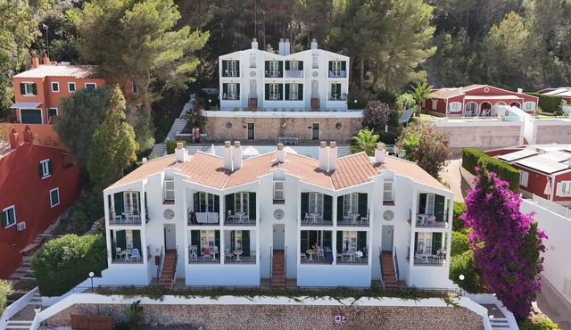 Desmais Apartments