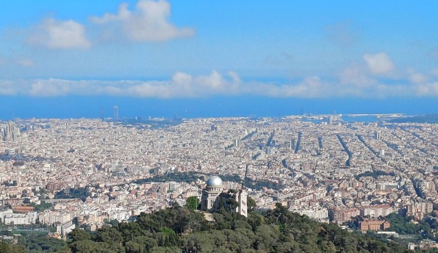 Dream vacation apartment for 3 to 4 persons in Barcelona