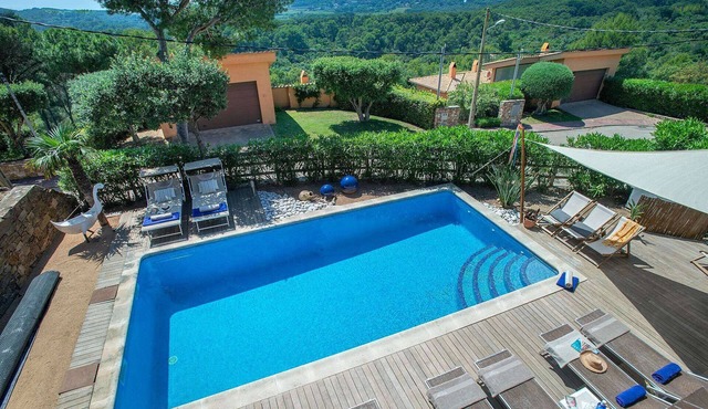 El Cisne - Five Bedroom Villa, Sleeps 10