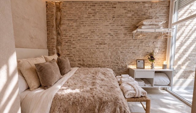 Elegant and Exclusive Premium Loft in Triana + Private Patio & Top Location
