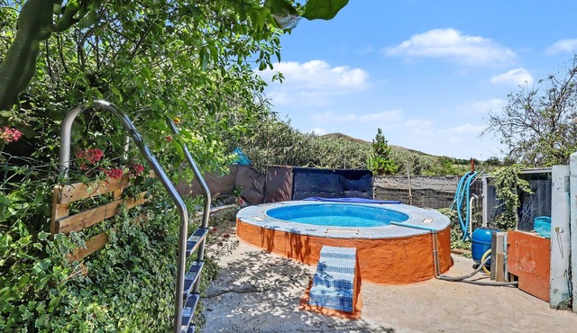 Finca El Lomo with Mountain Views, Private Pool and Wi-Fi