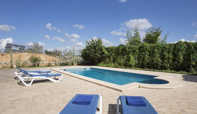 FINCA ES JARDI, pool, free internet WIFI, air conditioning, 2 bedrooms, 1 bathroom