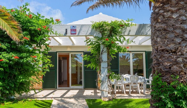 Holiday Home 'Villa Jaume' with Private Pool, Private Garden and Air Conditioning