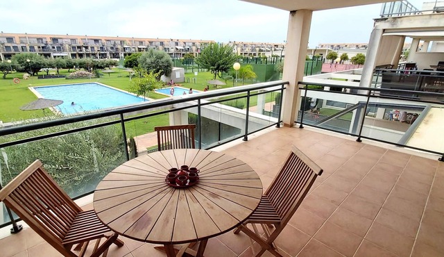 Homerez - Apartement 8 km away from the beach for 4 ppl. with shared pool
