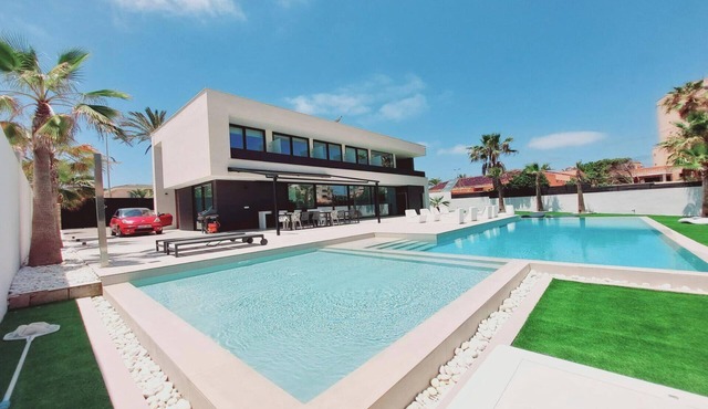 Inmovecos Villa lujo con acceso al Mar Villa Gawy