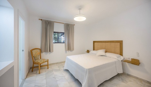 Isla Verde 1: Cozy Nature Room Near Chipiona Coast