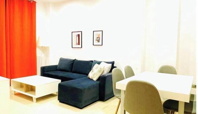 La Perla Reyes Catolicos Living: Standard Apartment
