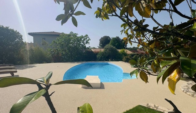 La Villa Spacieuse, With Pool, Near Montpellier
