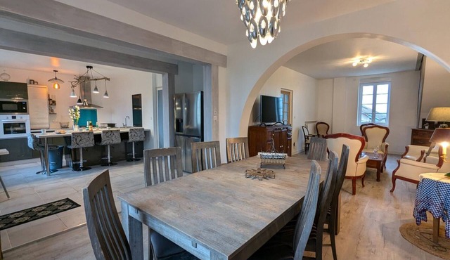 Large house, pets allowed - 8 guests