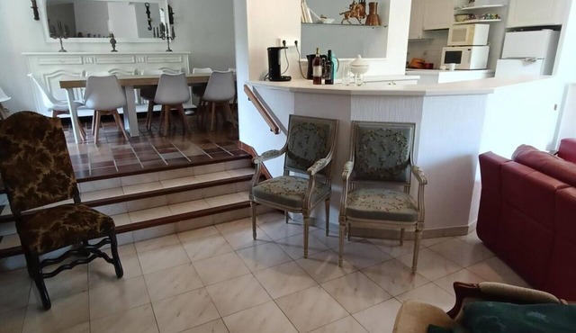 Large, sunny, very bright house with enclosed garden.