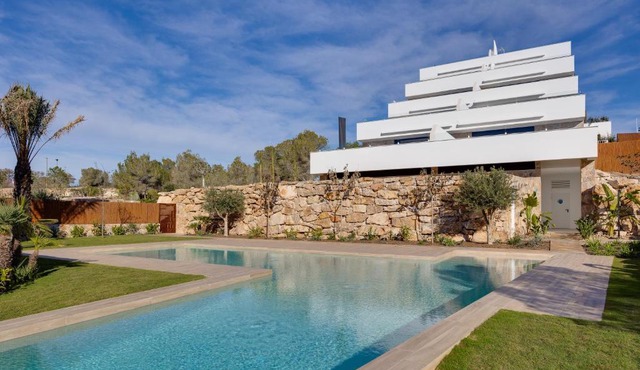 Las Colinas Golf & Country Club