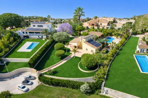 Little Paradise: Private Luxury Villa