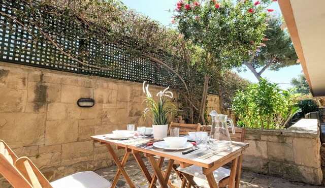 Lovely apartment for 6 guests with WIFI, pool, TV and terrace