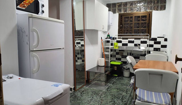 Low Cost Room Plaza de Hierro III