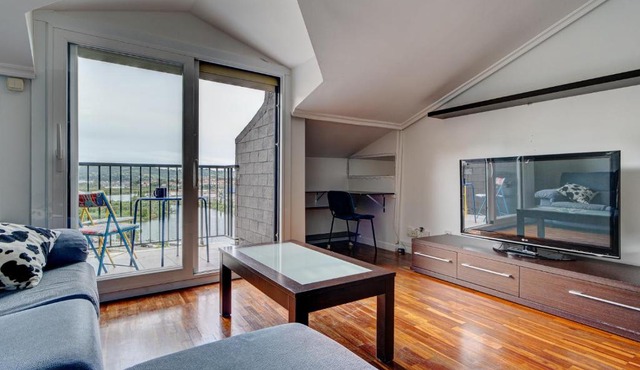 Luminoso ático con terraza, Irún, Parking, 4Pax