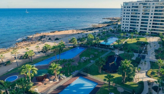 Luxury and Jacuzzi with sea views in Torrevieja