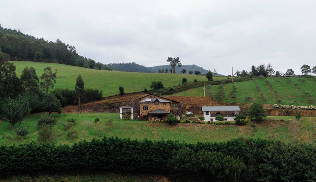 Luxury house in front of the valley, 20 minutes from Las Catedrales beach.