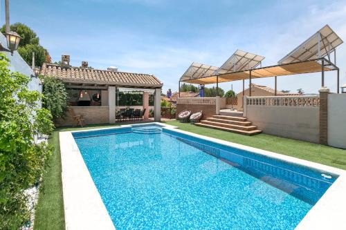 Luxury Villa with swiming pool next to Granada